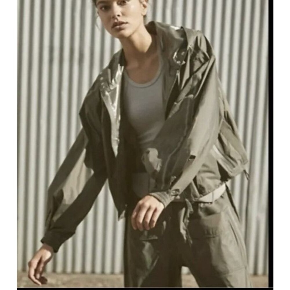 Free People Movement Rain Jacket Women XS Packable Waterproof Military Green NWT